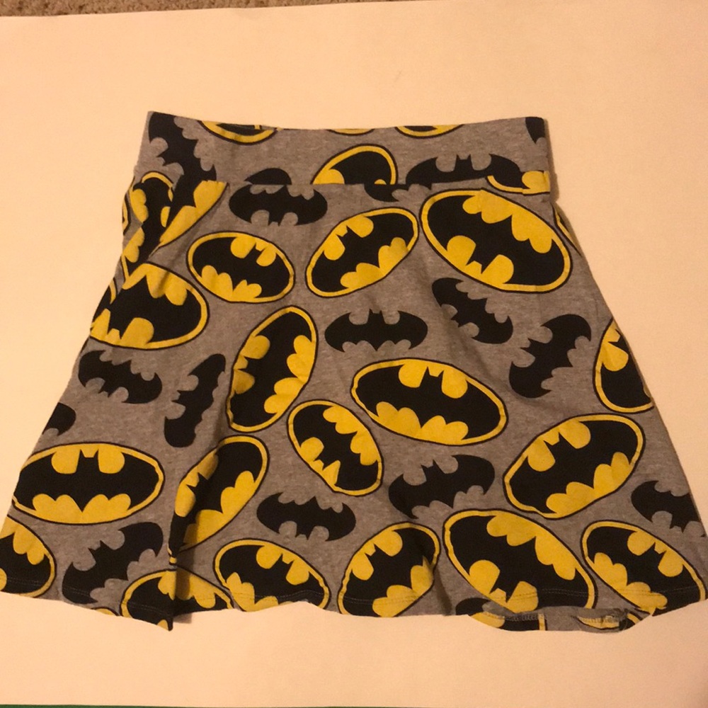 Juniors skater style Batman skirt new without tags